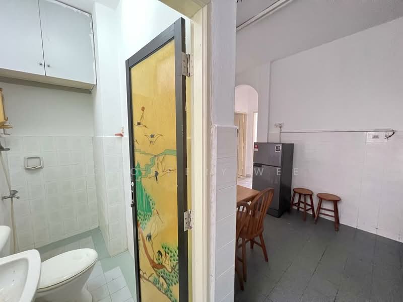 Pangsapuri untuk Dijual di Kenanga (Park View Court) - Geoffery Wee - Bathroom - PropertyGuru.com.my