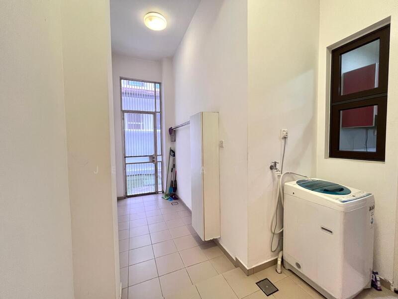 Cluster House for Sale in Iskandar Puteri (Nusajaya) (Johor) - Jessica Tiew - Corridor - PropertyGuru.com.my