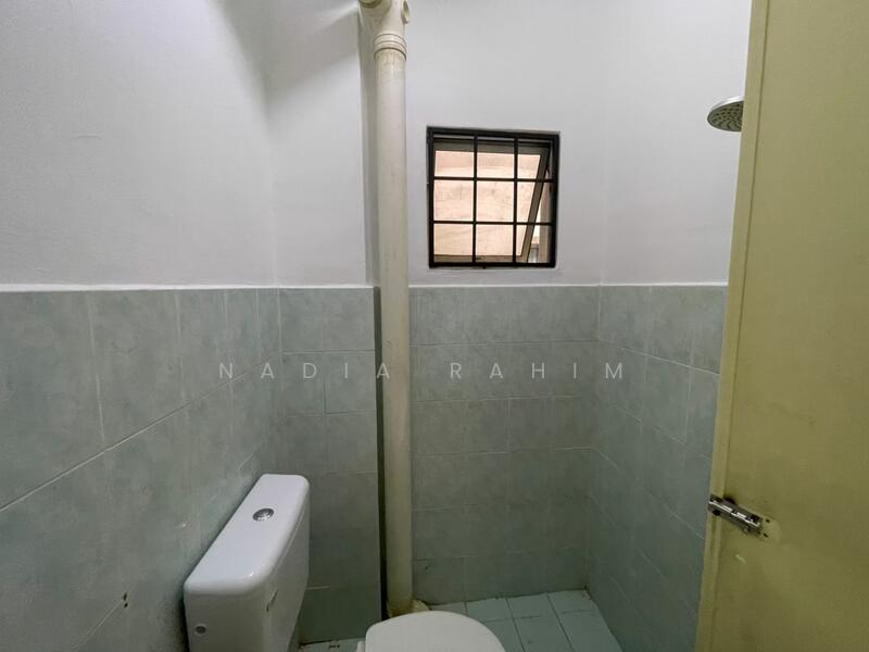 Apartment for Sale at Astana Alam Apartment 3 - Nadia Rahim - Bathroom - PropertyGuru.com.my