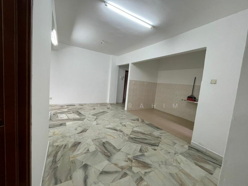 Apartment for Sale at Astana Alam Apartment 3 - Nadia Rahim - Kitchen - PropertyGuru.com.my