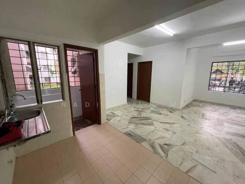 Apartment for Sale at Astana Alam Apartment 3 - Nadia Rahim - Kitchen - PropertyGuru.com.my