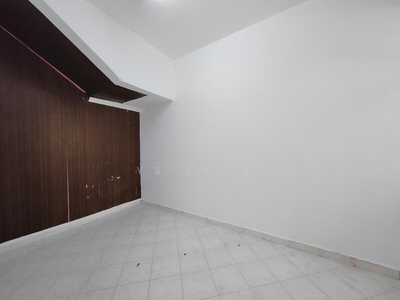 Tanah Kediaman untuk Disewa di Taman Seremban Jaya (Rantau) - YS Lock - Interior - PropertyGuru.com.my