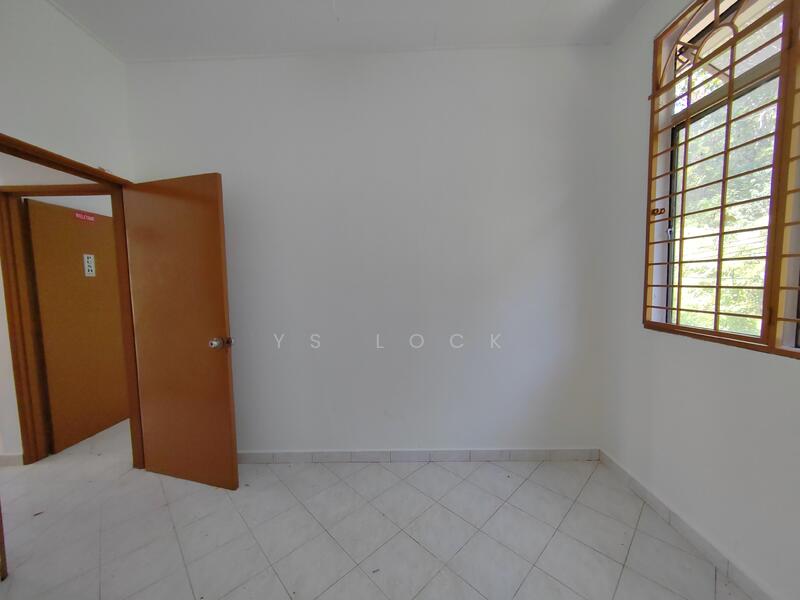 Tanah Kediaman untuk Disewa di Taman Seremban Jaya (Rantau) - YS Lock - Interior - PropertyGuru.com.my