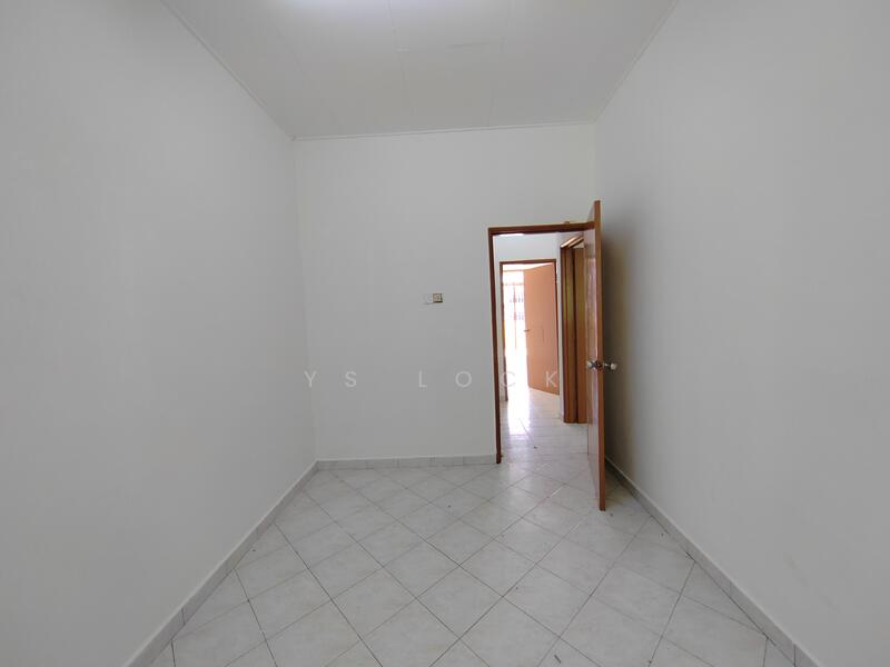 Tanah Kediaman untuk Disewa di Taman Seremban Jaya (Rantau) - YS Lock - Interior - PropertyGuru.com.my