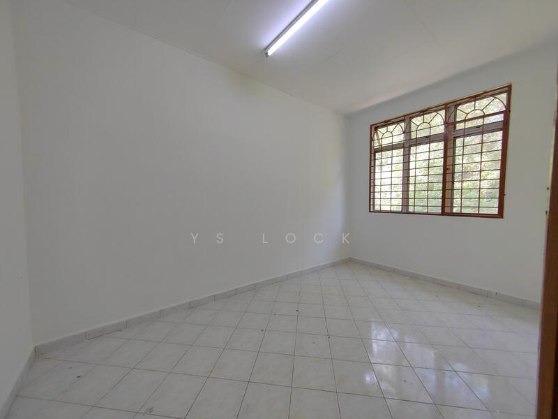 Tanah Kediaman untuk Disewa di Taman Seremban Jaya (Rantau) - YS Lock - Interior - PropertyGuru.com.my
