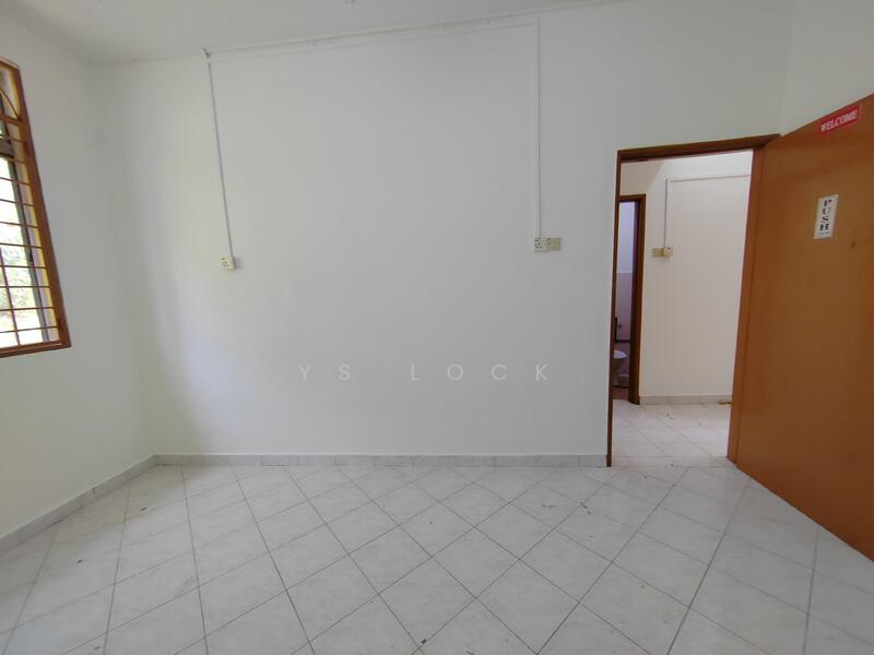 Tanah Kediaman untuk Disewa di Taman Seremban Jaya (Rantau) - YS Lock - Interior - PropertyGuru.com.my