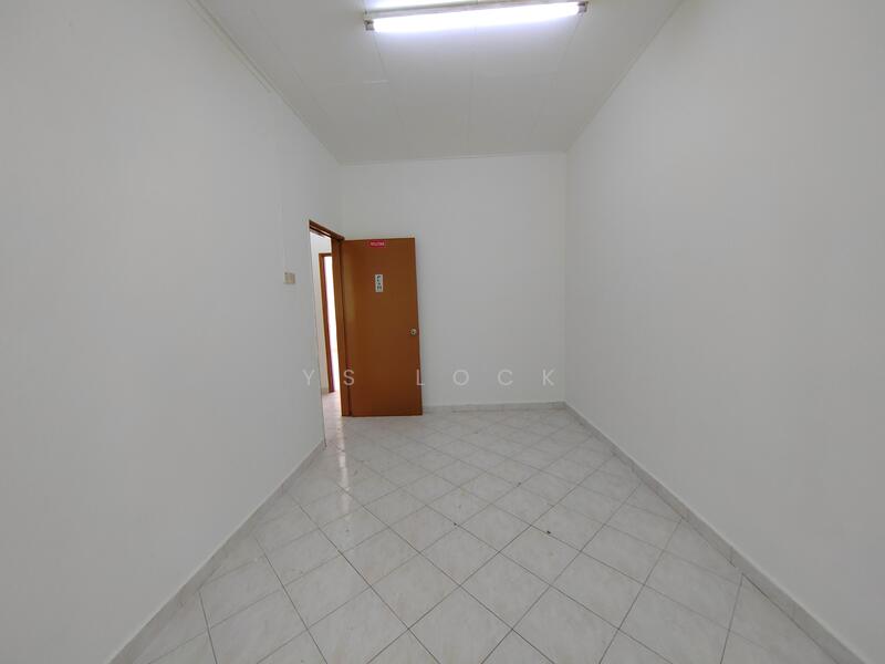 Tanah Kediaman untuk Disewa di Taman Seremban Jaya (Rantau) - YS Lock - Interior - PropertyGuru.com.my