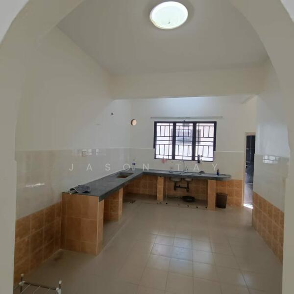 2-storey Terraced House for Sale in Taman Muzaffar Heights (Bukit Katil) - Jason Tay - Kitchen - PropertyGuru.com.my