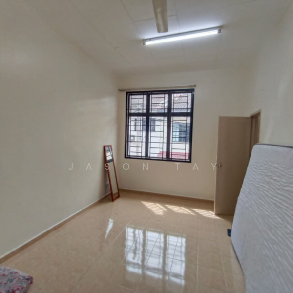 2-storey Terraced House for Sale in Taman Muzaffar Heights (Bukit Katil) - Jason Tay - Bedroom - PropertyGuru.com.my