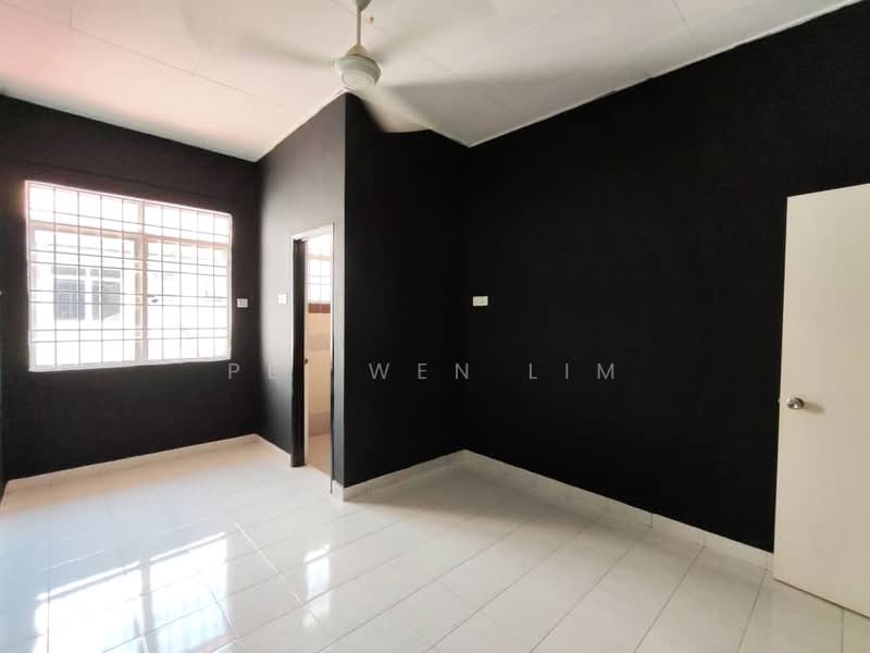 Semi-Detached House for Sale in Bandar Parklands (Klang) - Pei Wen Lim - Bedroom - PropertyGuru.com.my