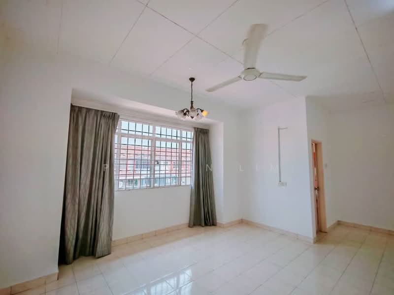 Semi-Detached House for Sale in Bandar Parklands (Klang) - Pei Wen Lim - Living Room - PropertyGuru.com.my