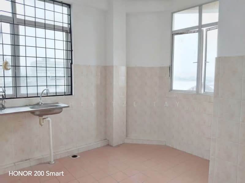 Shop / Office for Sale in Kuching (Sarawak) - Phey Tze Tay - Kitchen - PropertyGuru.com.my
