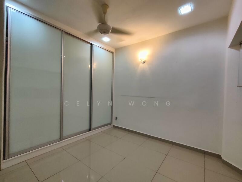 Taman Puchong Utama - Master Bedroom