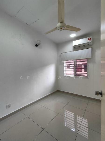 Taman Puchong Utama - Bedroom