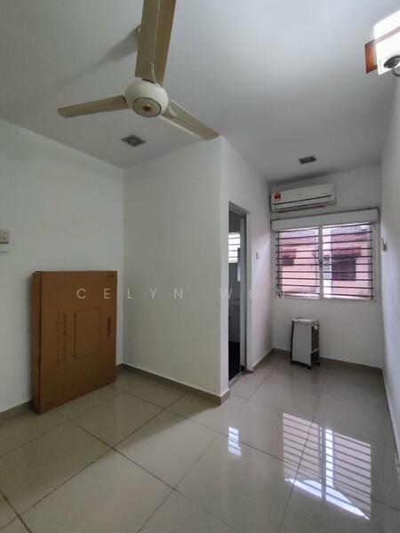 Taman Puchong Utama - Bedroom
