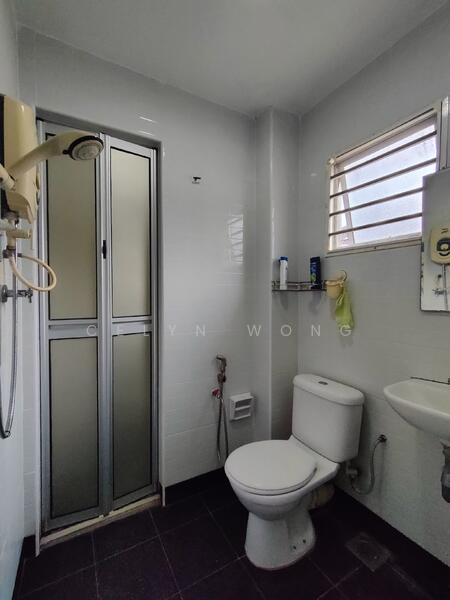 Taman Puchong Utama - Bathroom