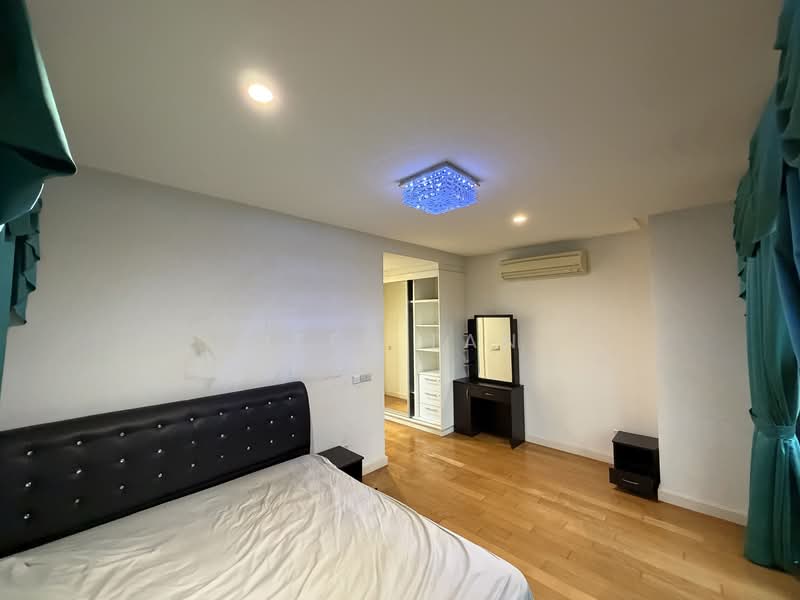 Condominium for Sale at 6 CapSquare - Jeff Tan - Bedroom - PropertyGuru.com.my