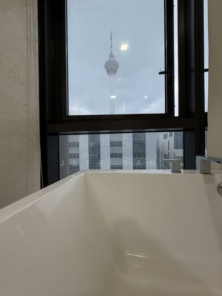 Condominium for Sale at 6 CapSquare - Jeff Tan - Bathroom - PropertyGuru.com.my