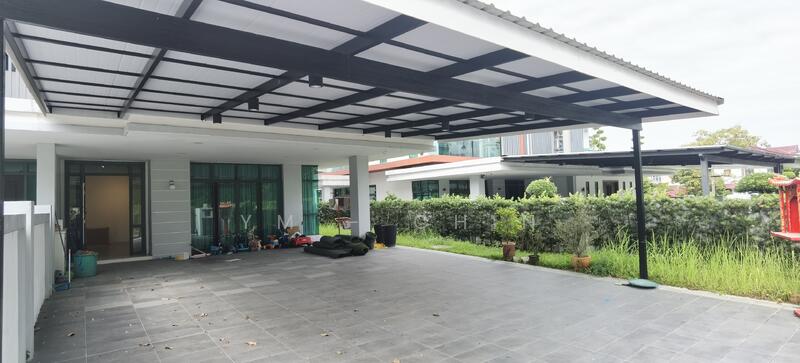 Large Car Porch
