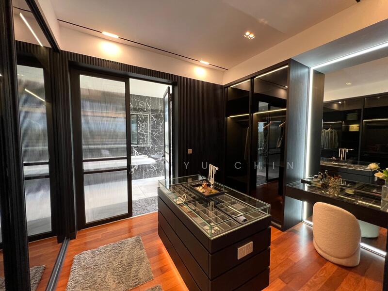 Rumah Banglo untuk Dijual di Bandar Gamuda Cove (Dengkil) - Liang Yu Chin - Walk-in Closet - PropertyGuru.com.my