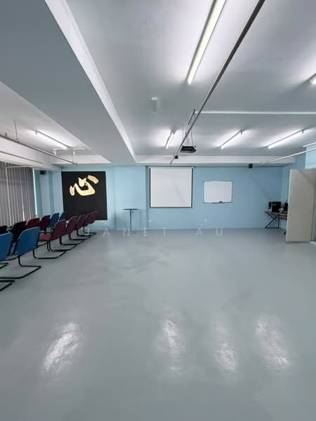 Shop / Office untuk Disewa di Seri Kembangan (Selangor) - Janet Au - Interior - PropertyGuru.com.my