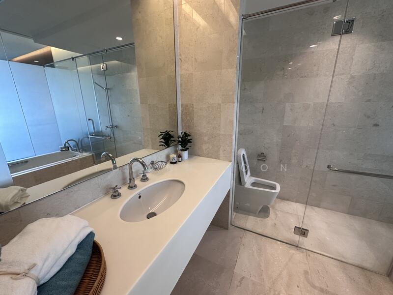 Condominium for Sale at Brunsfield EmbassyView - Yoland Woon - Master Bathroom - PropertyGuru.com.my