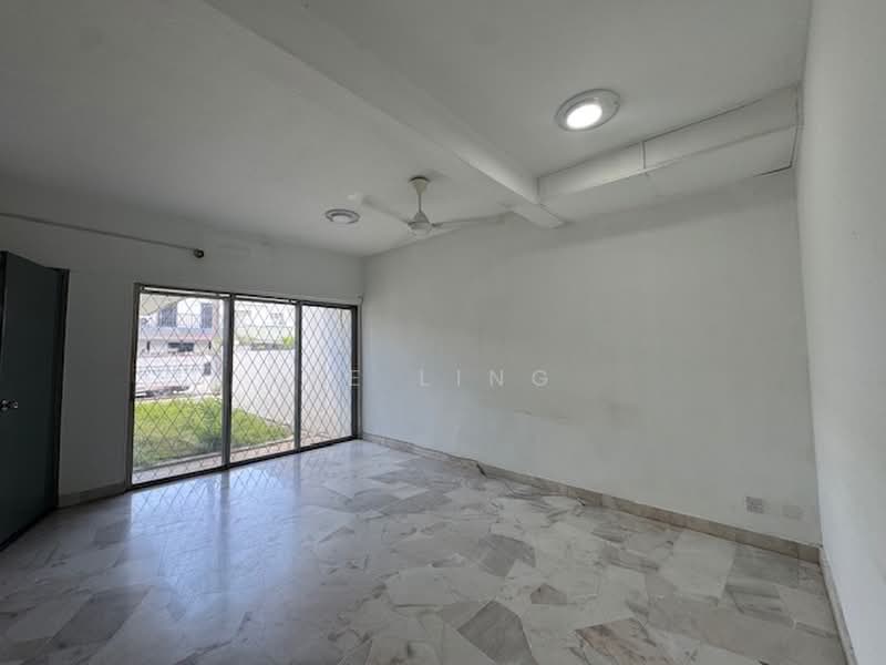 2-storey Terraced House for Sale in Pjs 7 (Sunway) - EE Ling - Living Room - PropertyGuru.com.my