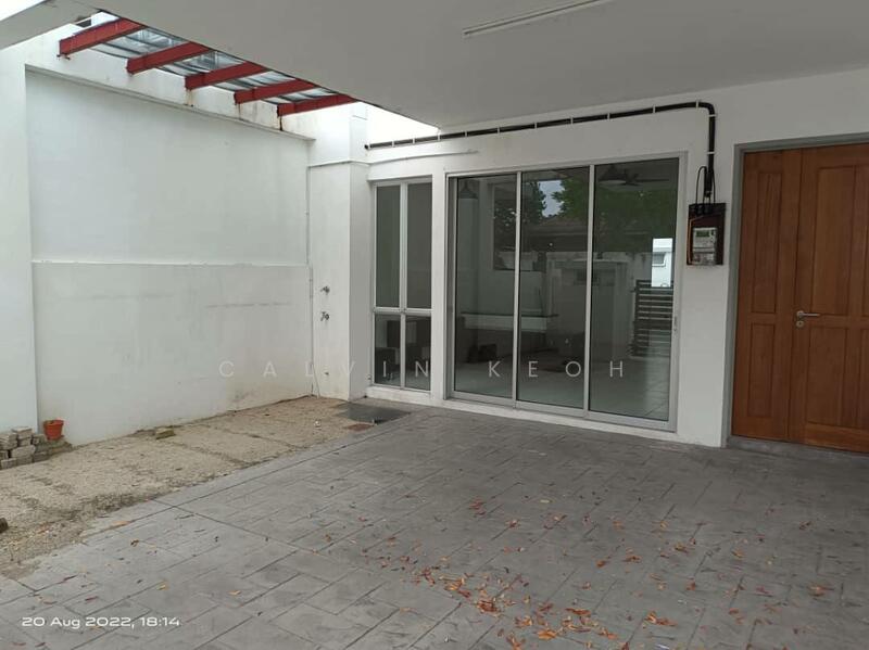 Rumah Teres 2-Tingkat untuk Dijual di Teluk Kumbar (Penang) - Calvin Keoh - Exterior - PropertyGuru.com.my
