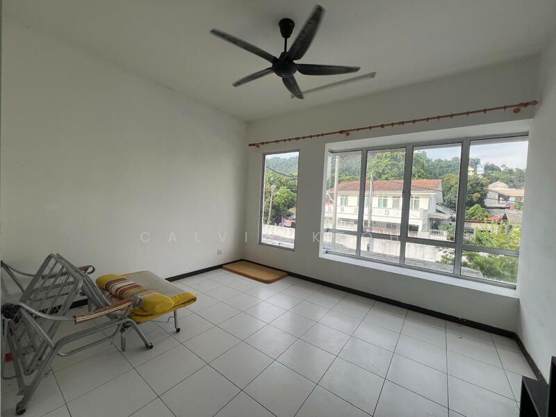 Rumah Teres 2-Tingkat untuk Dijual di Teluk Kumbar (Penang) - Calvin Keoh - Bedroom - PropertyGuru.com.my