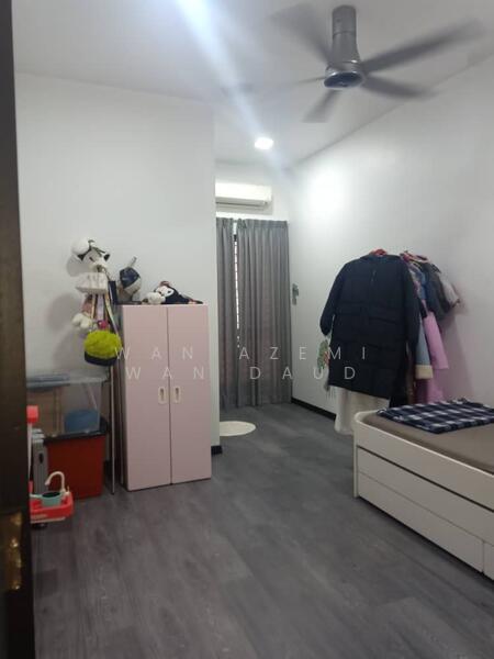 2-storey Terraced House for Sale in Bandar Bukit Raja (Klang) - Wan Azemi Wan Daud - Bedroom - PropertyGuru.com.my