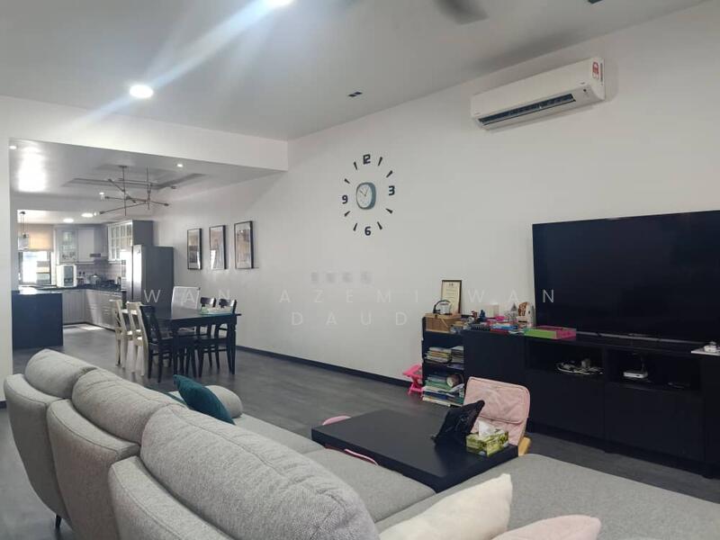 2-storey Terraced House for Sale in Bandar Bukit Raja (Klang) - Wan Azemi Wan Daud - Living Room - PropertyGuru.com.my