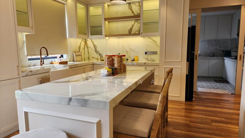 Breakfast bar