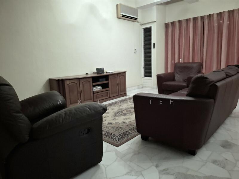 Rumah Teres 3-Tingkat untuk Dijual di Batu Ferringhi (Penang) - John Teh - Living Room - PropertyGuru.com.my