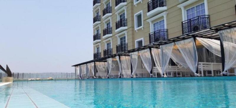 Servis Apartment untuk Dijual di Champs Elysees - Yan Foon Wong - Pool - PropertyGuru.com.my