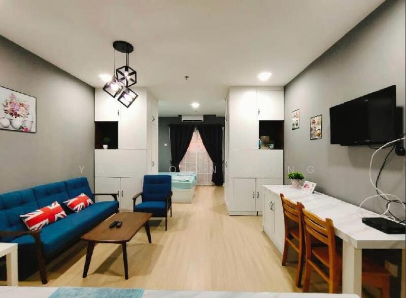 Servis Apartment untuk Dijual di Champs Elysees - Yan Foon Wong - Living Room - PropertyGuru.com.my