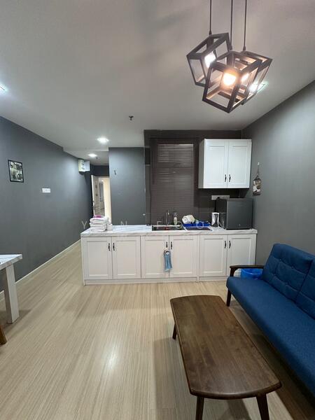 Servis Apartment untuk Dijual di Champs Elysees - Yan Foon Wong - Living Room - PropertyGuru.com.my