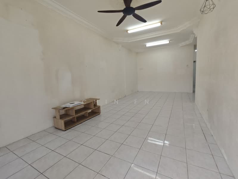 Rumah Teres 1 Tingkat untuk Dijual di Taman Merdeka (Batu Berendam) - CHIN FN - Living Room - PropertyGuru.com.my