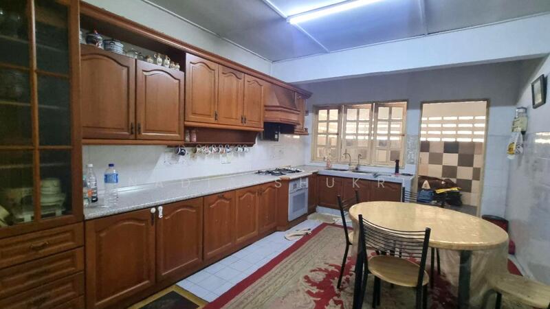 Rumah Banglo untuk Dijual di SS1 (Petaling Jaya) - Nadia Shukri - Kitchen - PropertyGuru.com.my