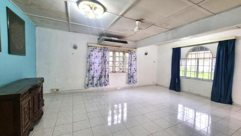 Rumah Banglo untuk Dijual di SS1 (Petaling Jaya) - Nadia Shukri - Living Room - PropertyGuru.com.my