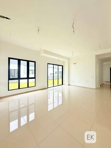 For Sale - Eco Sanctuary - Bohemia