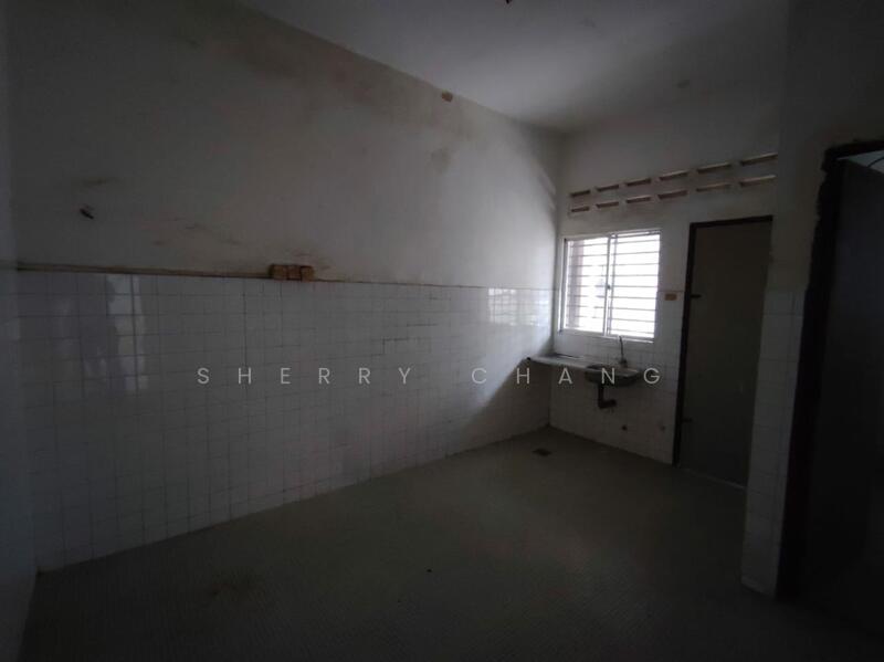 2-storey Terraced House for Sale in Taman Wahyu (Batu Caves) - Sherry Chang - Kitchen - PropertyGuru.com.my