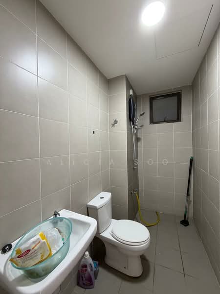 Servis Apartment untuk Dijual di Suria Putra - Alicia Soo - Bathroom - PropertyGuru.com.my