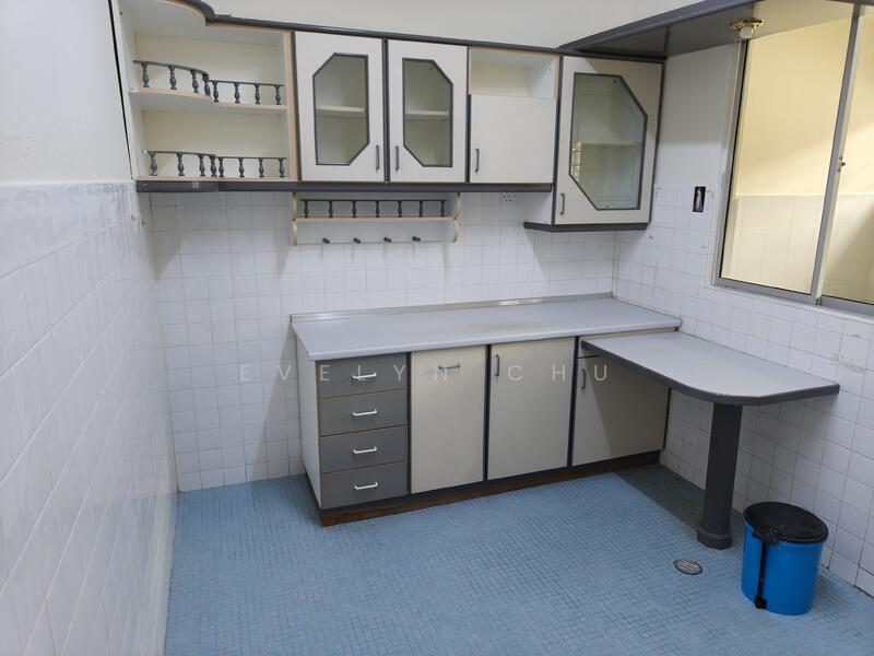 Dry Kitchen