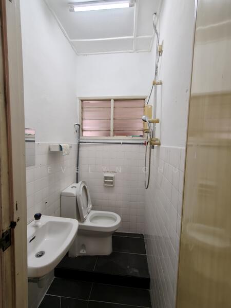 Common Bathroom