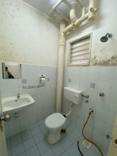 Apartment for Sale at Semarak Apartment - EE Ling - Bathroom - PropertyGuru.com.my