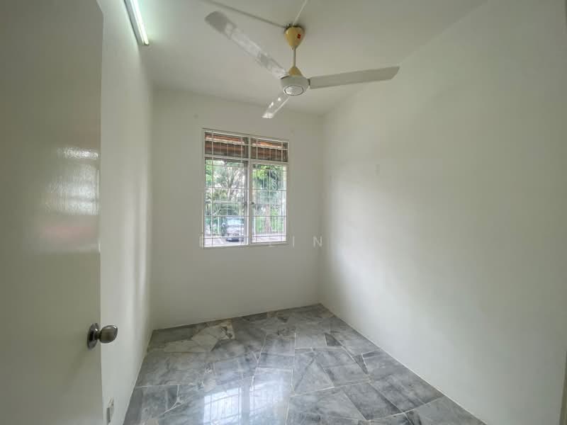 Apartment for Sale at Semarak Apartment - EE Ling - Bedroom - PropertyGuru.com.my