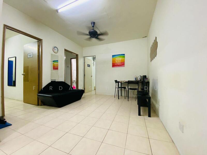 Untuk Dijual - Pusat Komersial Seksyen 7