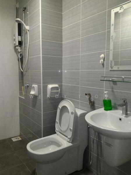 Servis Apartment untuk Dijual di Sky Oasis Residence (Pangsapuri Oasis 1) - Wendy Too - Bathroom - PropertyGuru.com.my