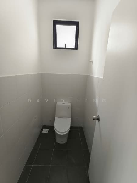 Shop / Office for Rent in Iskandar Puteri (Nusajaya) (Johor) - David Heng - Bathroom - PropertyGuru.com.my