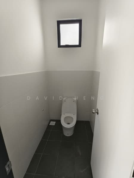 Shop / Office for Rent in Iskandar Puteri (Nusajaya) (Johor) - David Heng - Bathroom - PropertyGuru.com.my